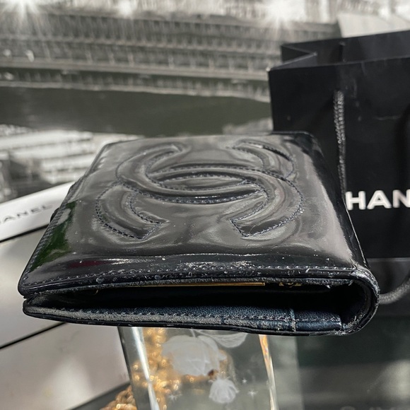 Authentic Chanel CC Patent Leather Wallet - Picture 15 of 16